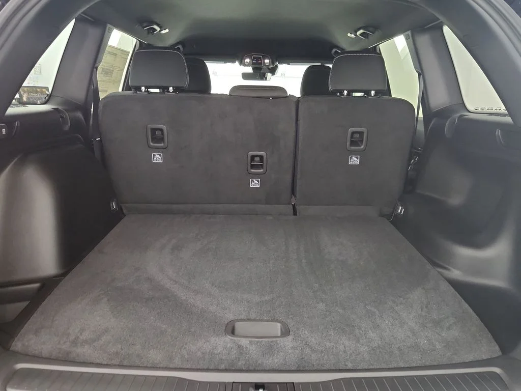New 2026 Baltic Gray Metallic Clearcoat Jeep Laredo image 31