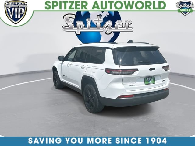 Used 2023 White Jeep Altitude image 7