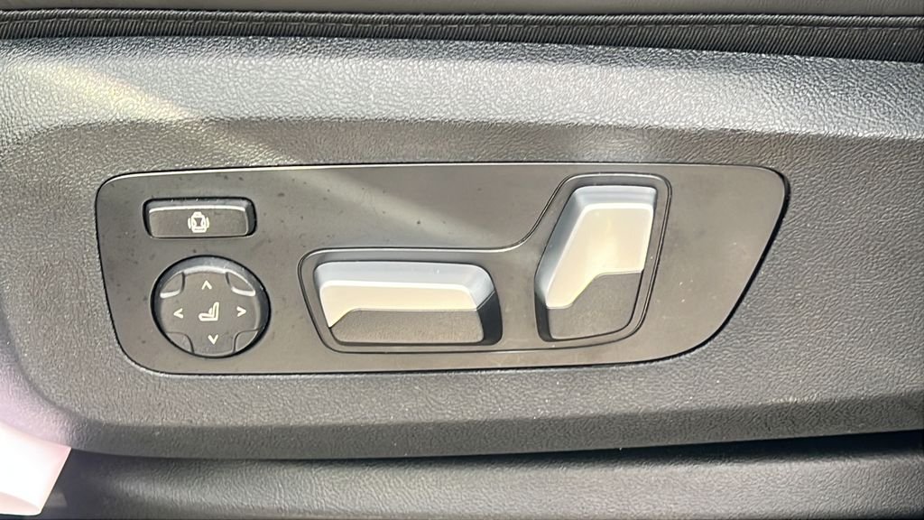 Certified Used 2024 Skyscraper Grey Metallic BMW xDrive40i image 15