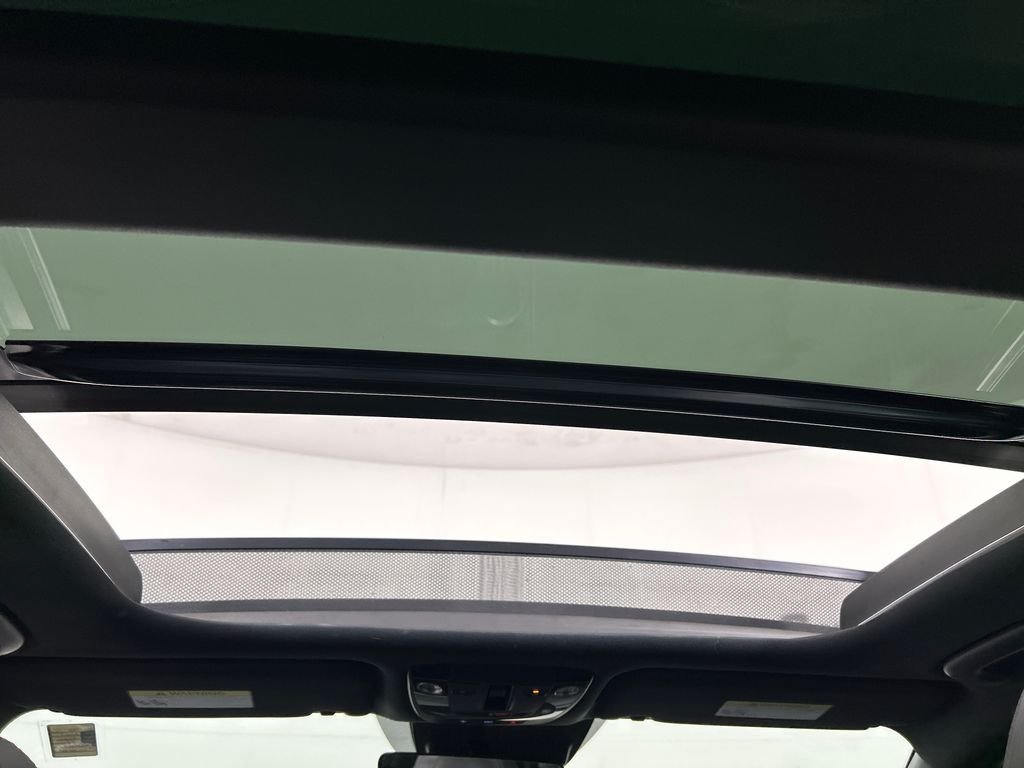 Used 2023 White Kia GT-Line image 19