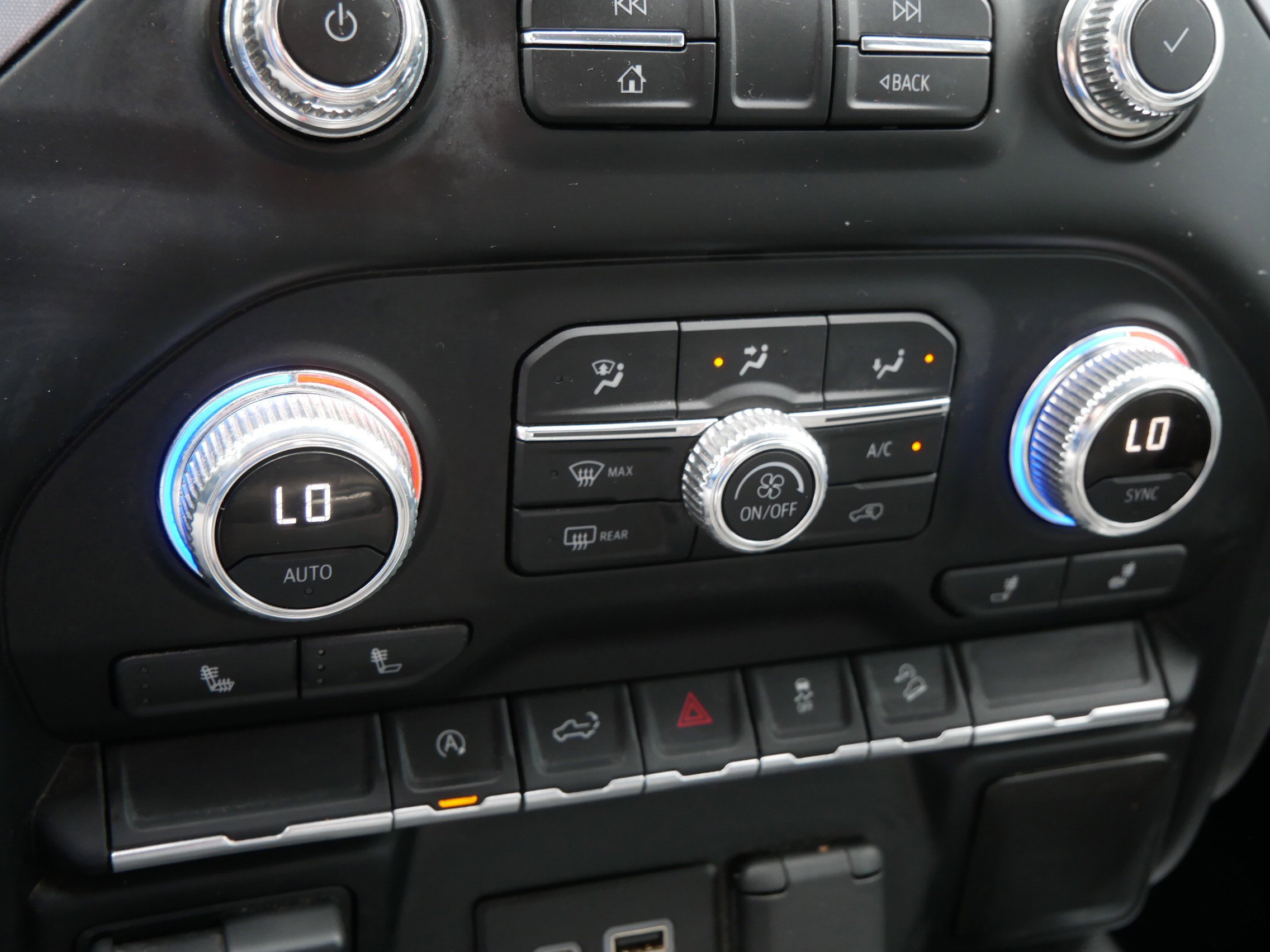 Used 2021 Onyx Black GMC Elevation image 23