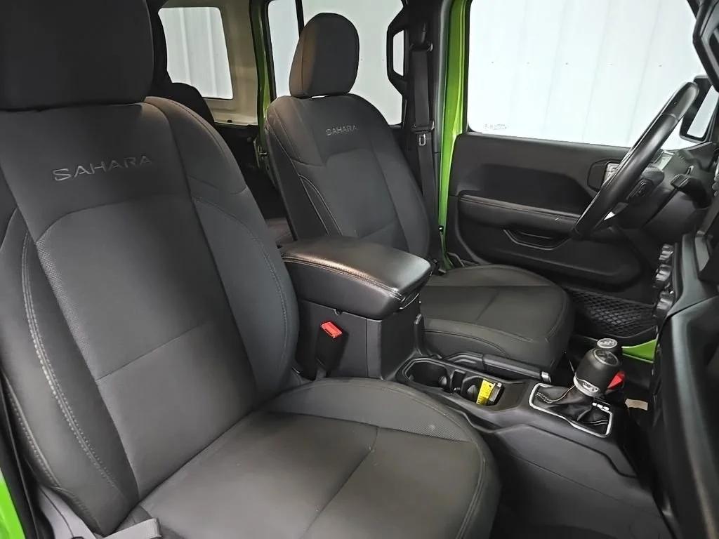 Used 2020 Gr Jeep Sahara image 14