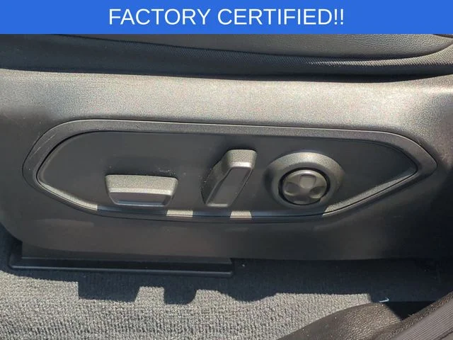 Used 2023 Silver Jeep Altitude image 17