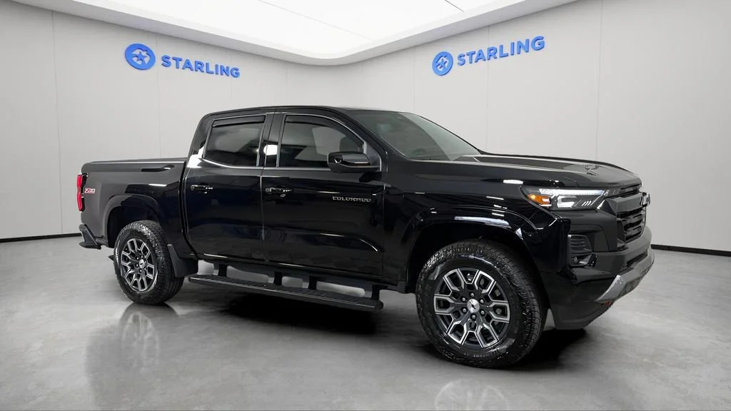 Used 2024 Black Chevrolet Z71 image 13