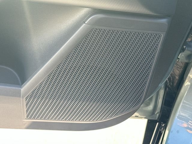 New 2027 Iceberg Green Kia X-Line S image 19