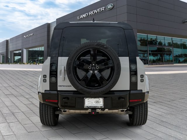 New 2026 Borasco Grey Land Rover X-Dynamic SE image 4