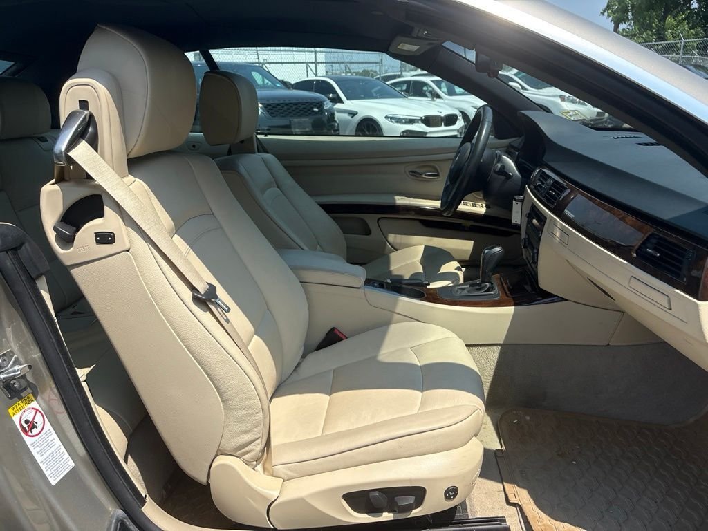 Used 2007  BMW 328i image 17