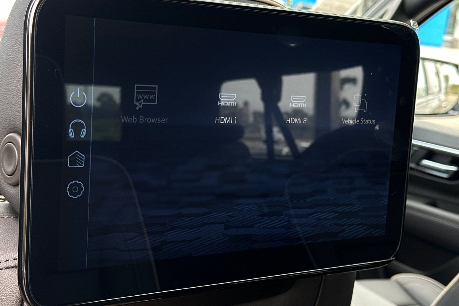 2025 Chevrolet Suburban Premier - Photo 15