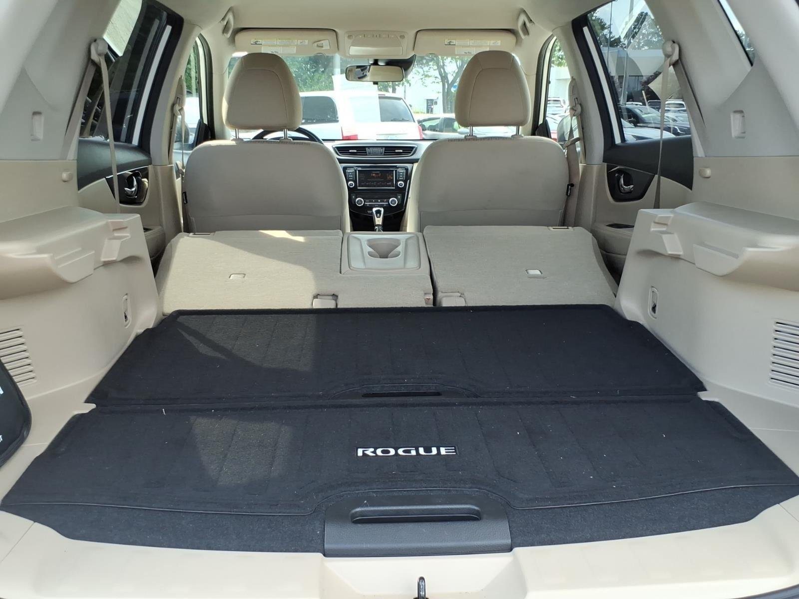 Used 2020 Pearl White Tricoat Nissan SV image 25