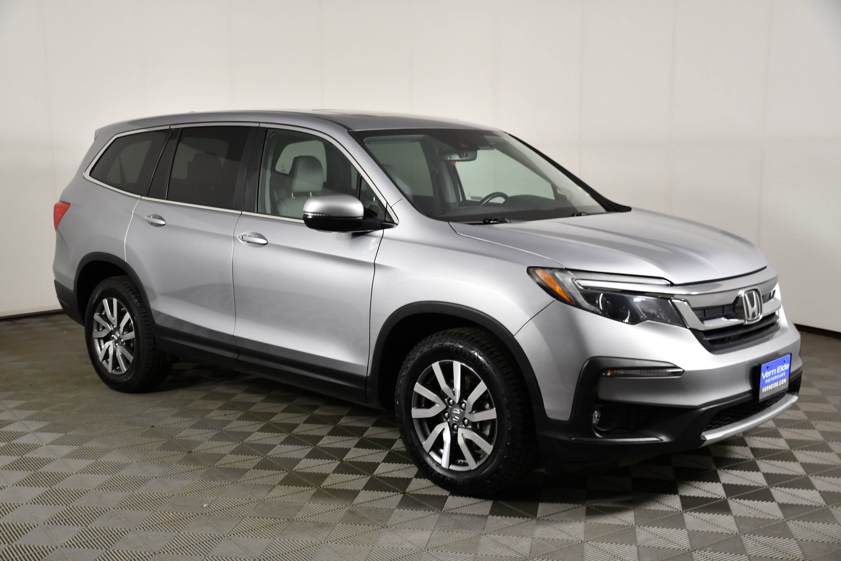 Used 2020 Lunar Silver Metallic Honda EX-L image 4