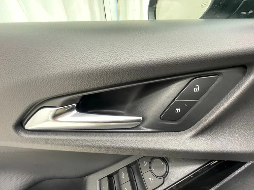 2027 Chevrolet Equinox LT - Photo 11