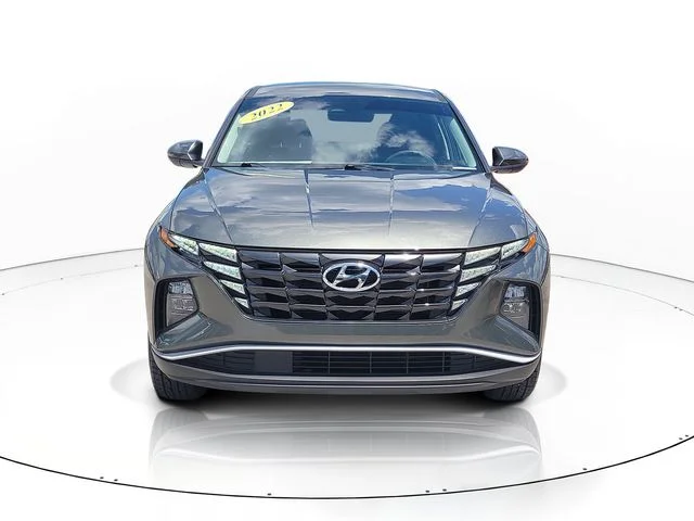 Used 2022 Gray Hyundai SE image 2
