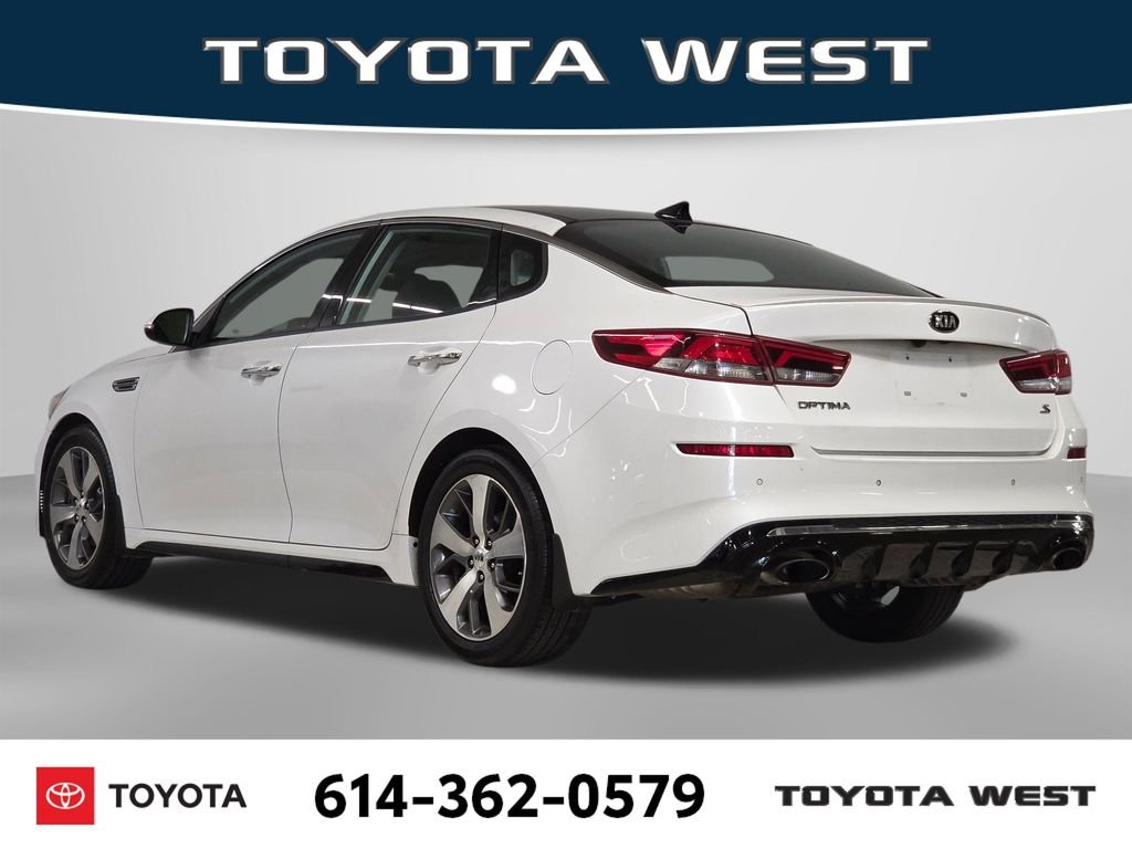 Used 2019 White Kia S image 9
