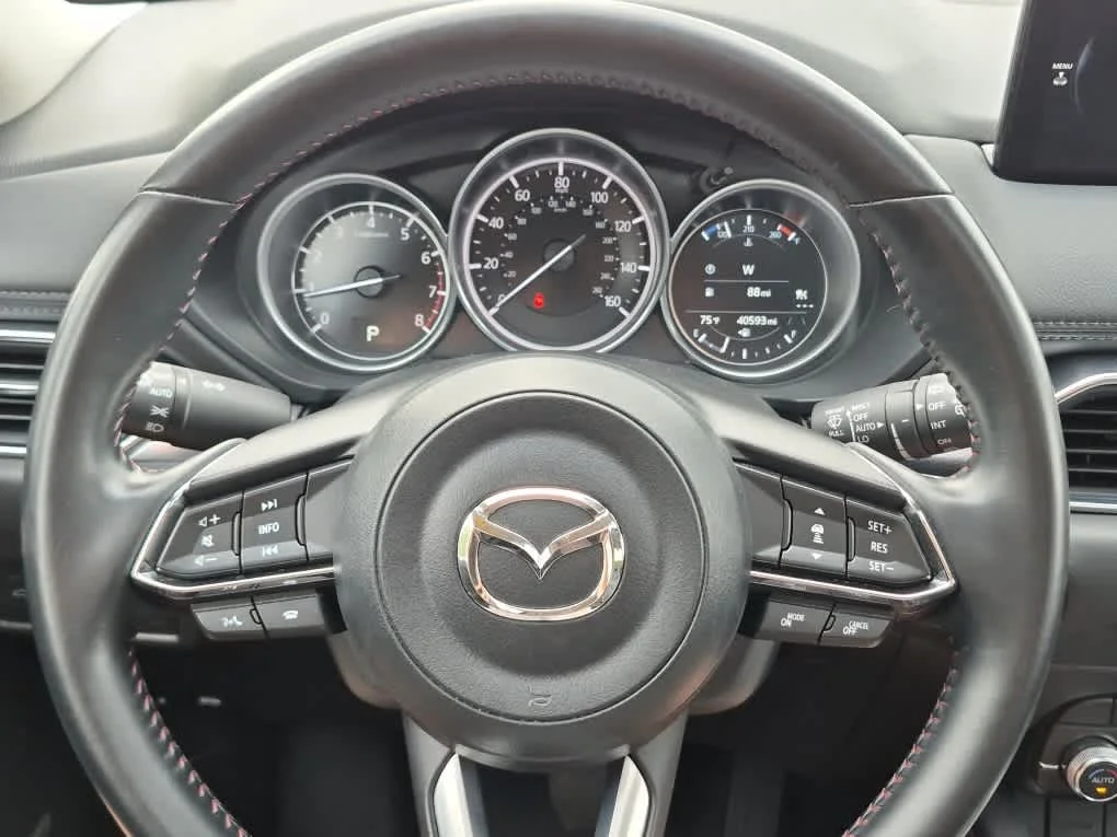 Certified Used 2025 Polymetal Gray Metallic Mazda 2.5 S Carbon Edition image 18