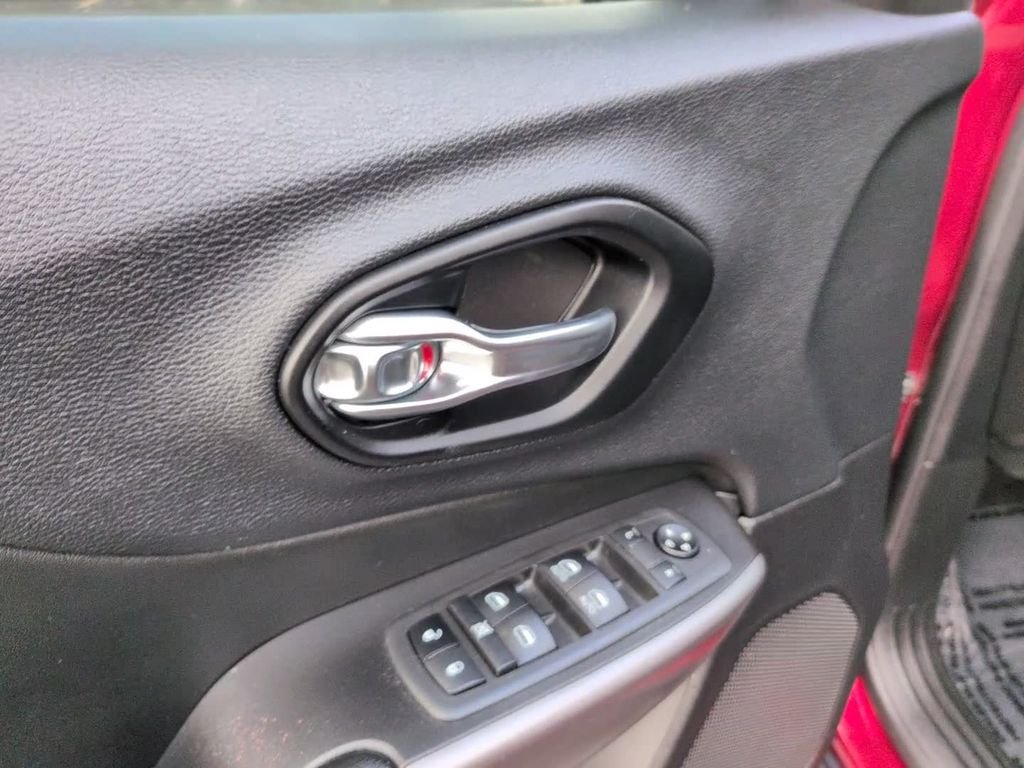 Certified Used 2021 Velvet Jeep Latitude image 16