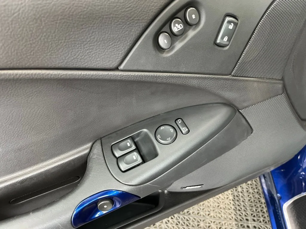 Used 2007 Blue Chevrolet Base image 4