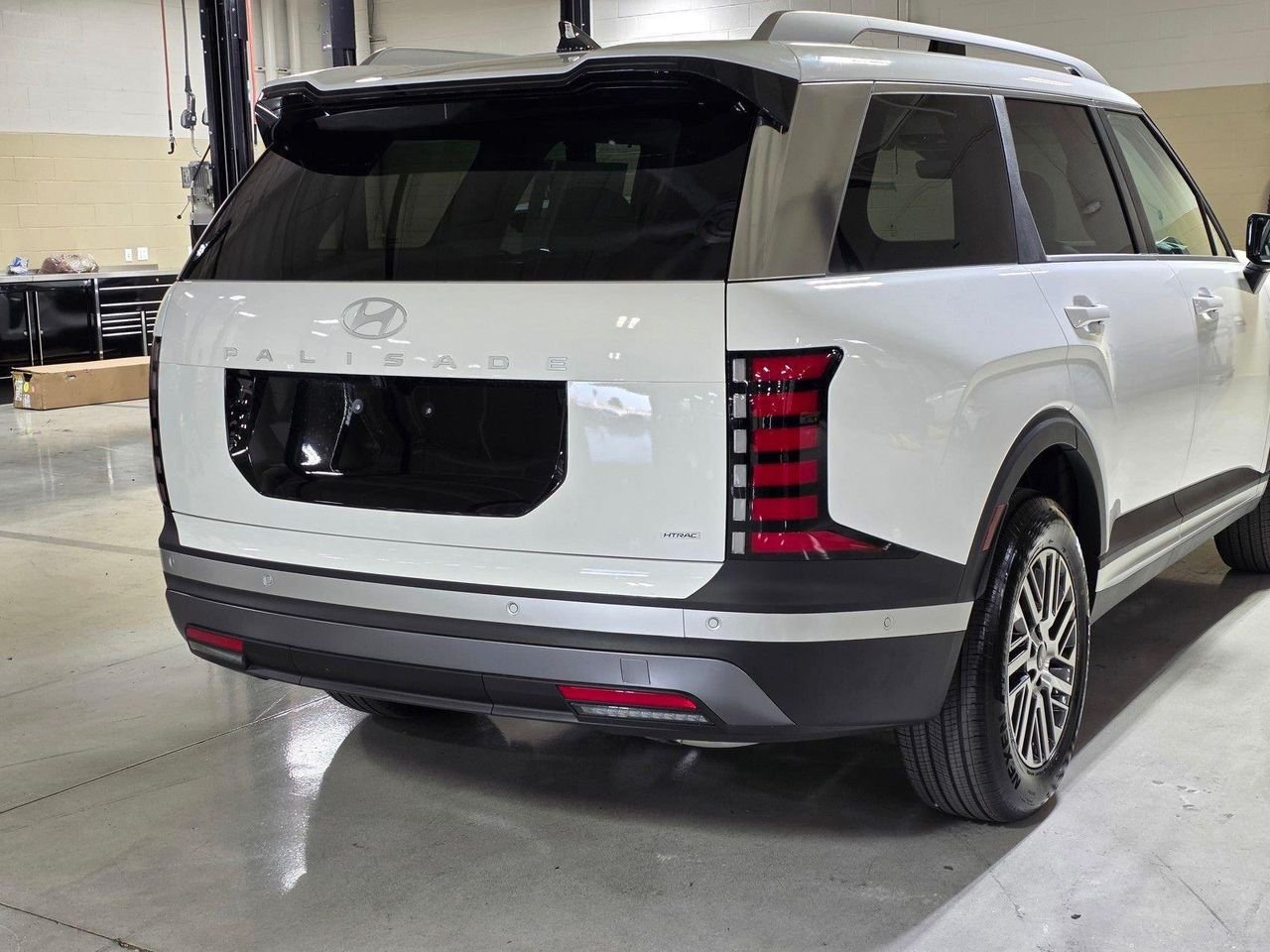 New 2026 Creamy White Pearl Hyundai SEL Premium AWD image 11