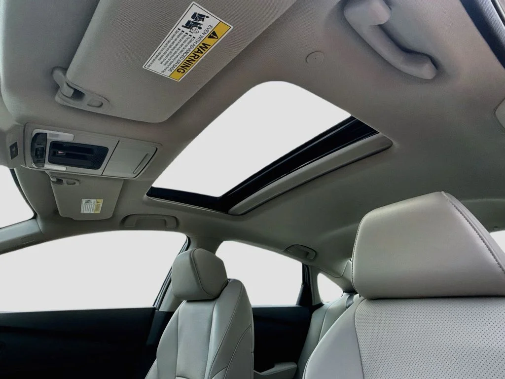 New 2026 Urban Gray Pearl Honda Touring image 16