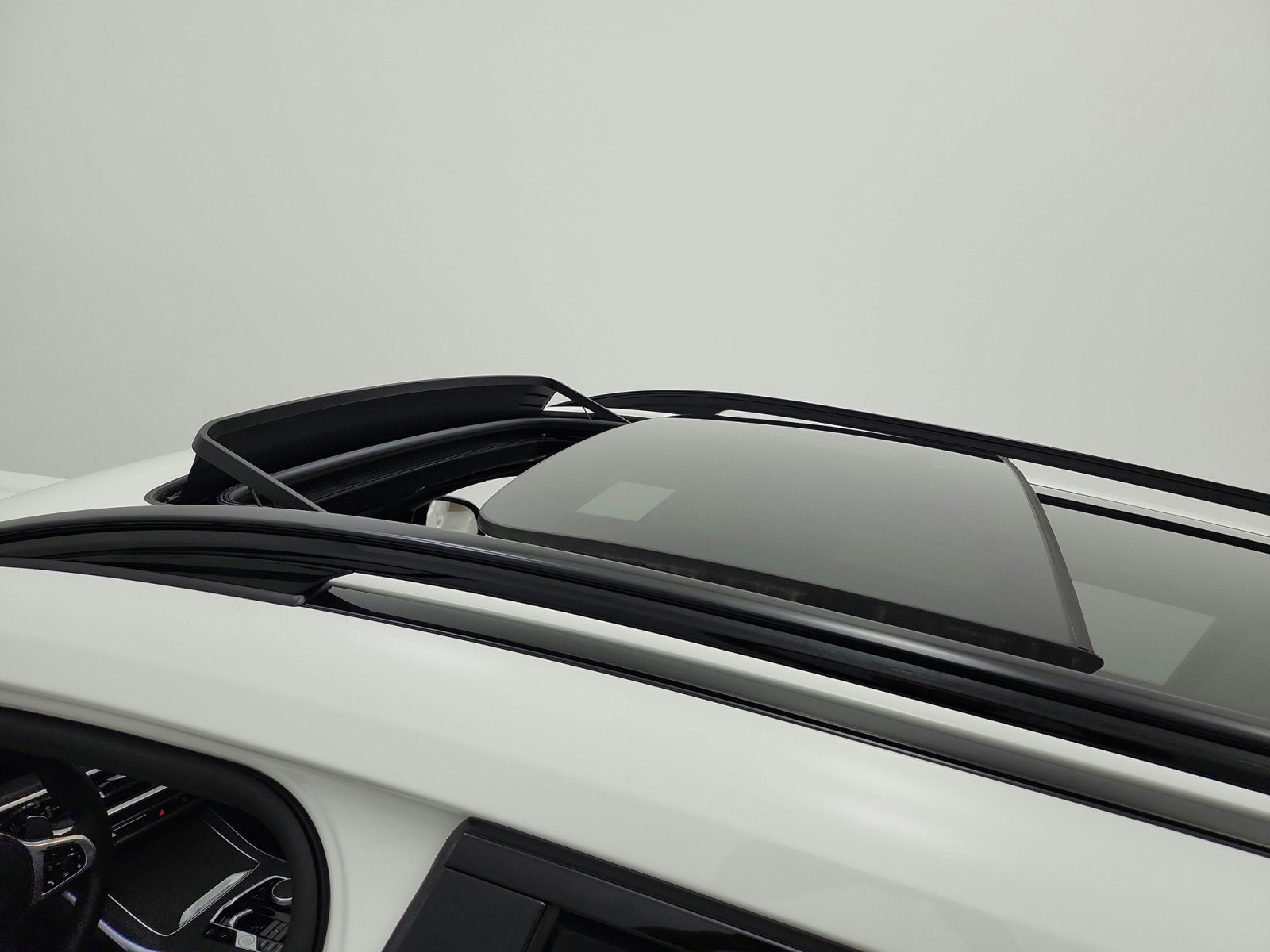 Used 2025 Alpine White BMW xDrive40i image 11