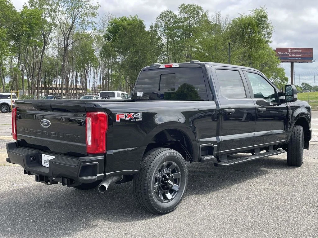 New 2026 Black Ford XL image 3