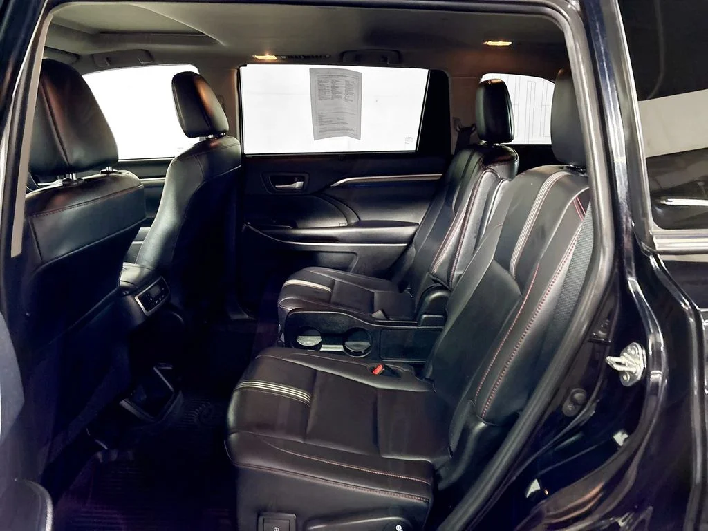 Used 2019 Black Toyota SE image 19