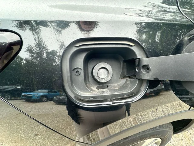Used 2021 Black Buick Essence image 43