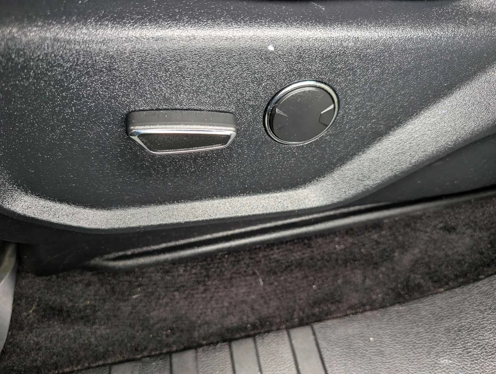 Used 2015 Blue Jeans Metallic Ford XLT image 27