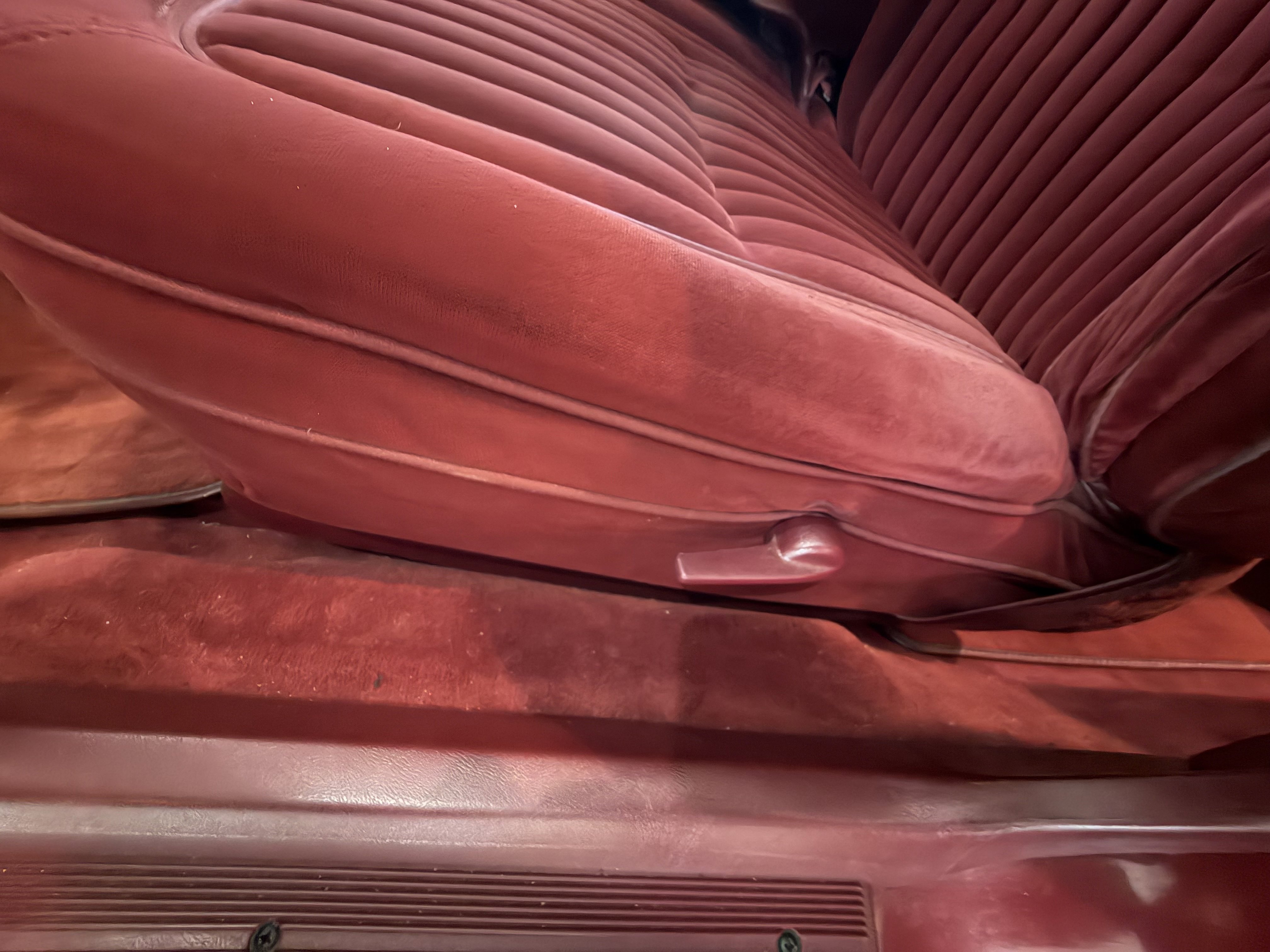Used 1989 Burgandy Oldsmobile Regency Brougham image 7