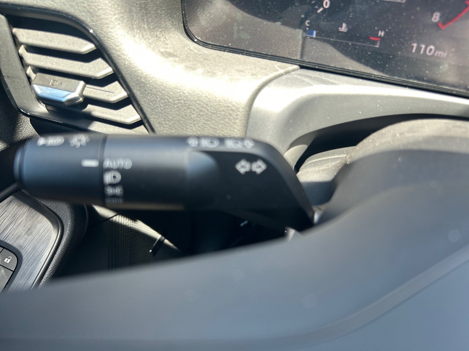 2026 Nissan Sentra SR - Photo 13