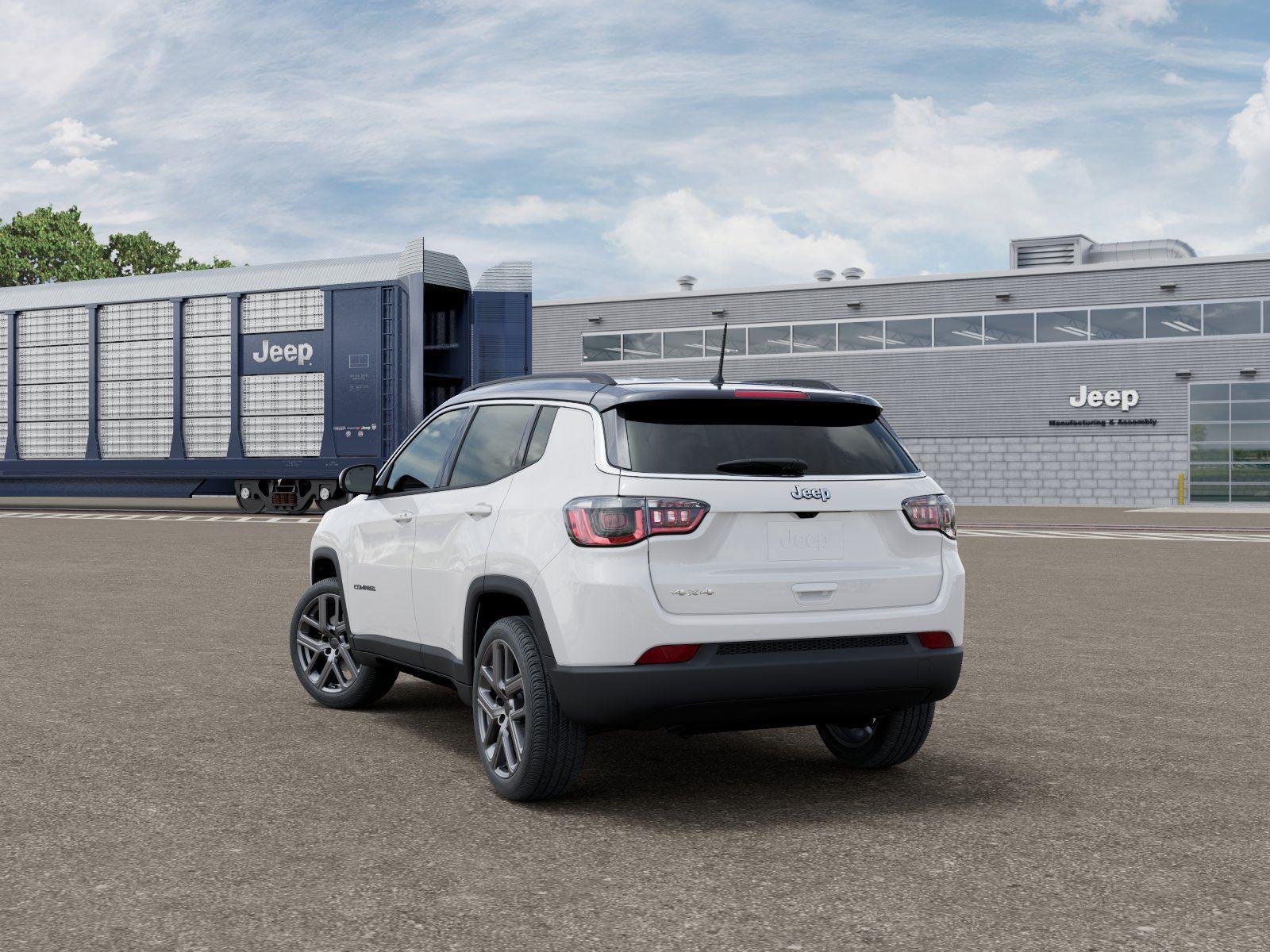 New 2026 Bright White Clear-Coat Exterior Paint Jeep COMPASS LIMITED ALTITUDE 4X4 image 3