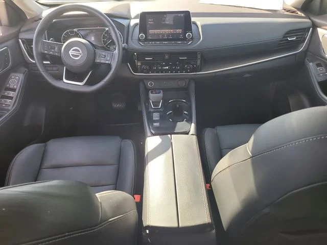 Used 2021 White Nissan SL image 15