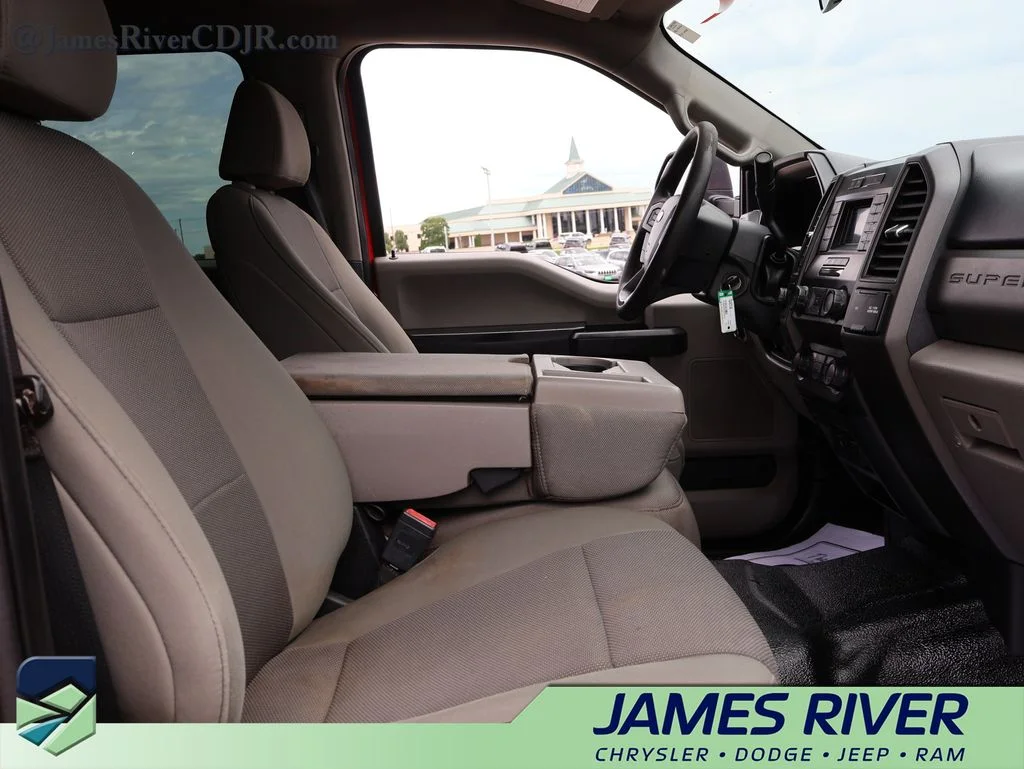 Used 2020 Red Ford XL image 9