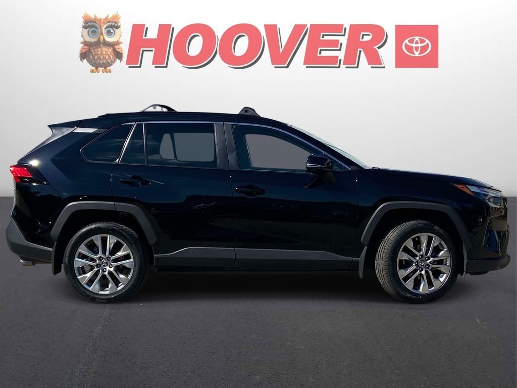 Used 2025 Black Toyota XLE Premium image 2