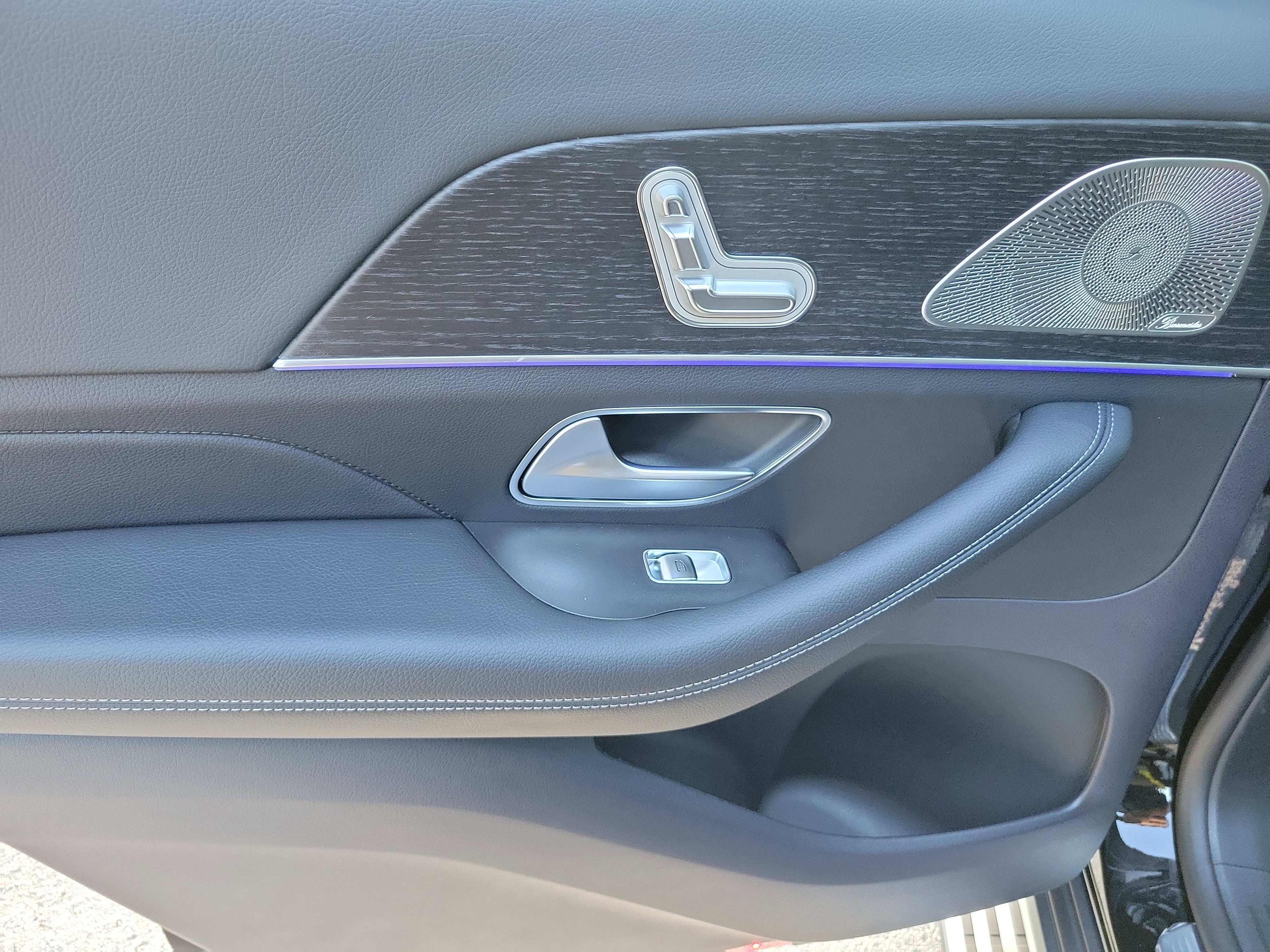 New 2026 Obsidian Black Metallic Mercedes-Benz GLS 450 image 43