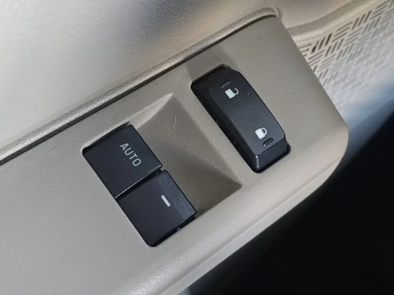 Used 2014 Oxford White Ford Base image 8