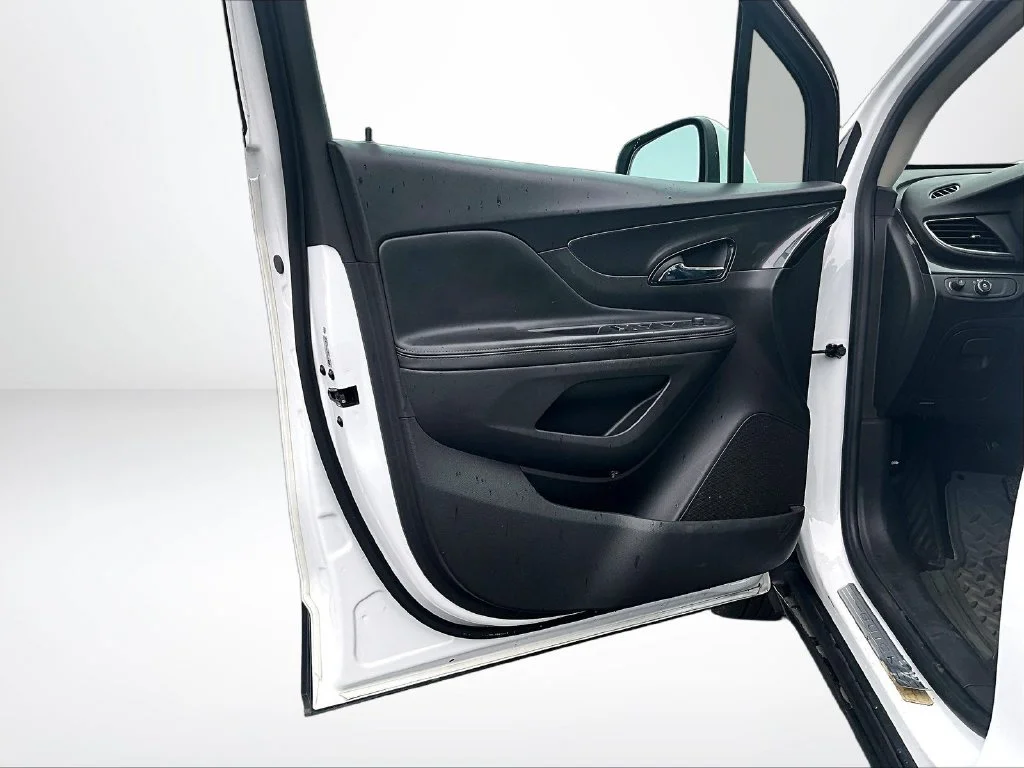 Used 2018 White Buick Preferred image 21