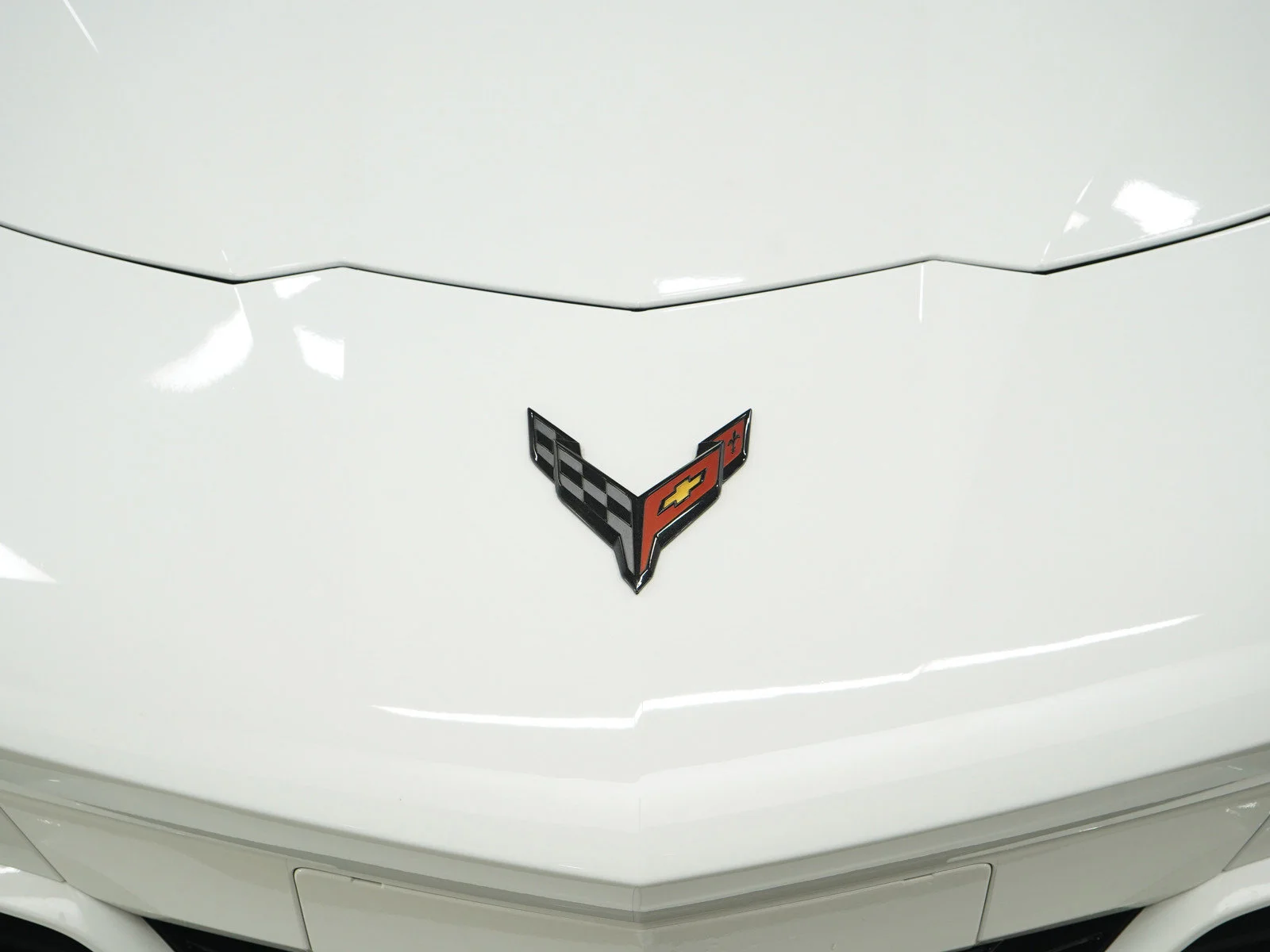 Used 2024 Arctic White Chevrolet 2dr E-Ray Conv w/3LZ image 37