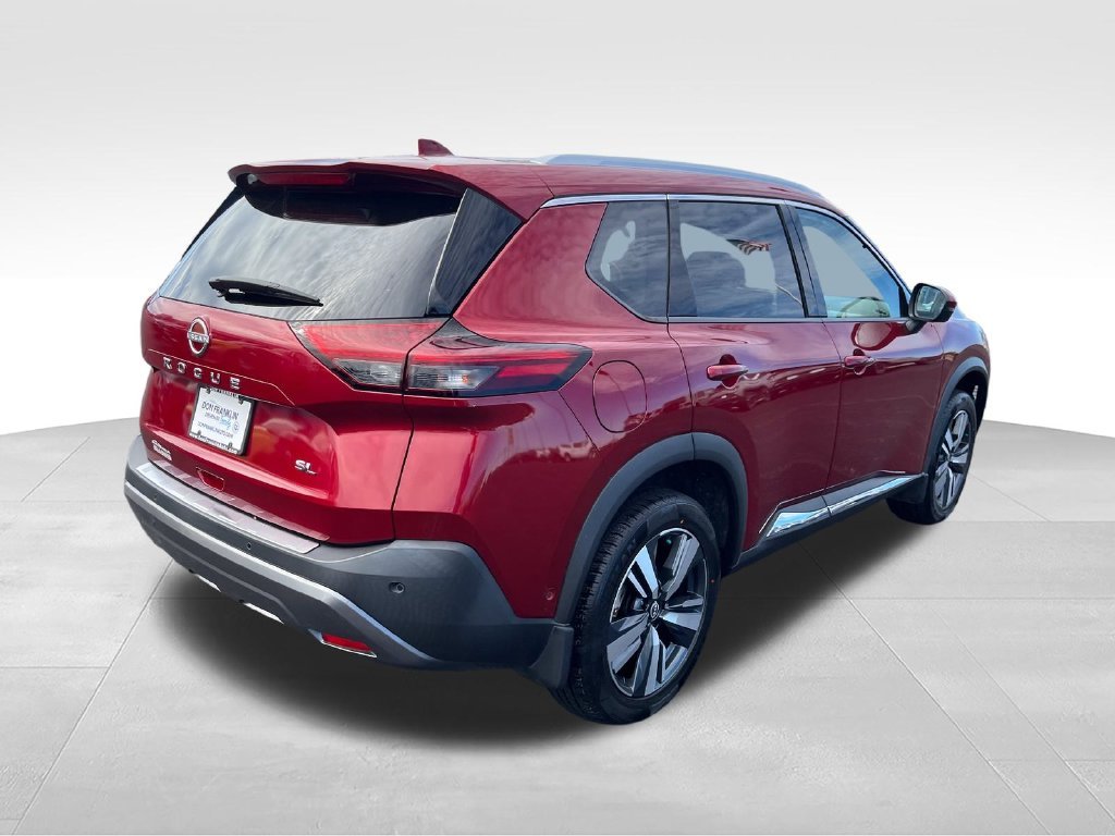Used 2023 Red Nissan SL image 5