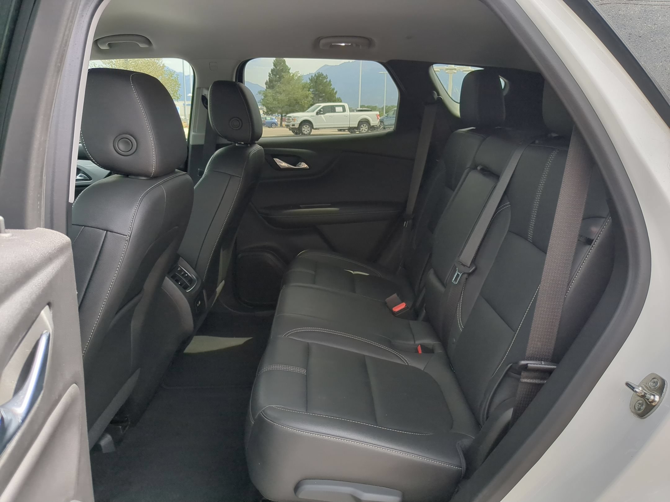 Used 2024 Summit White Chevrolet LT image 26