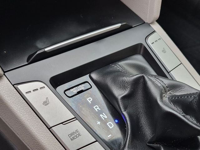 2018 Hyundai Elantra Limited - Photo 18