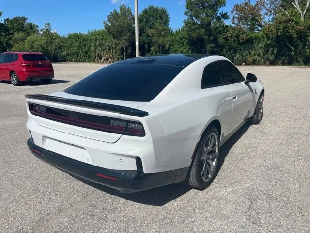 Used 2024 Dodge Charger Daytona Scat Pack with VIN 2C3CDBDK7RR206190 for sale in Sarasota, FL