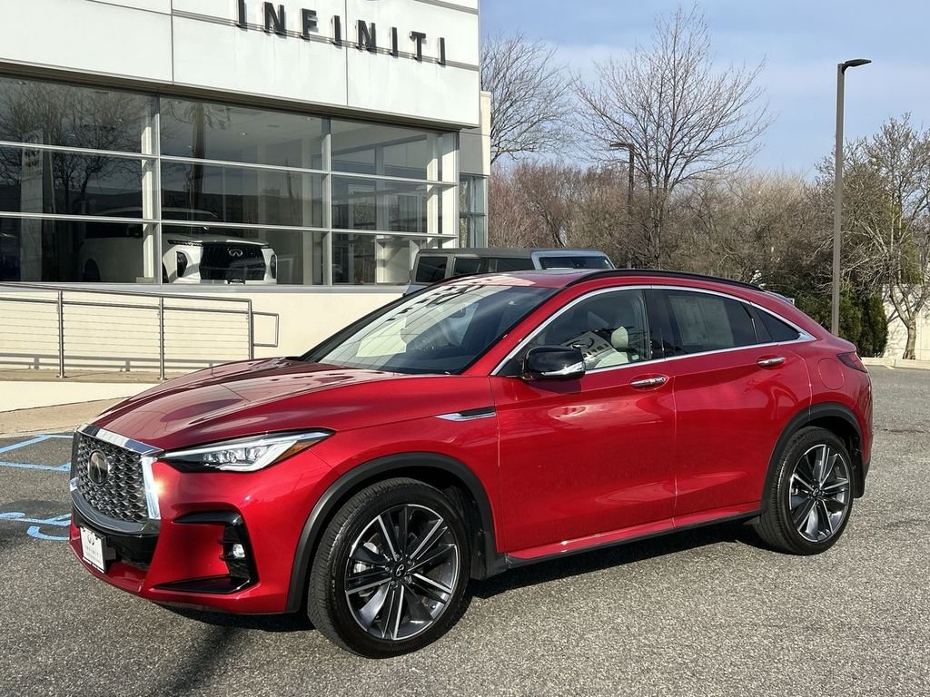 2023 INFINITI QX55 Essential