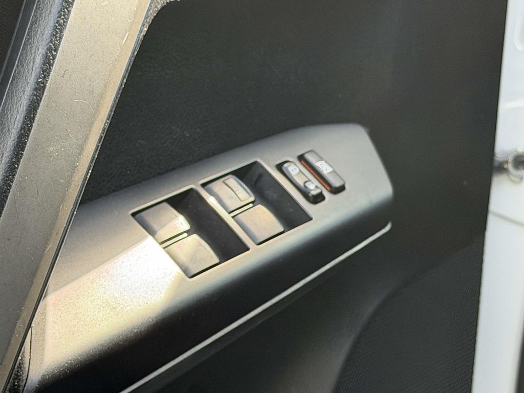2016 Toyota RAV4 LE - Photo 15