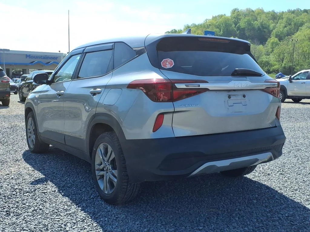 Used 2022 Gray Kia LX image 5