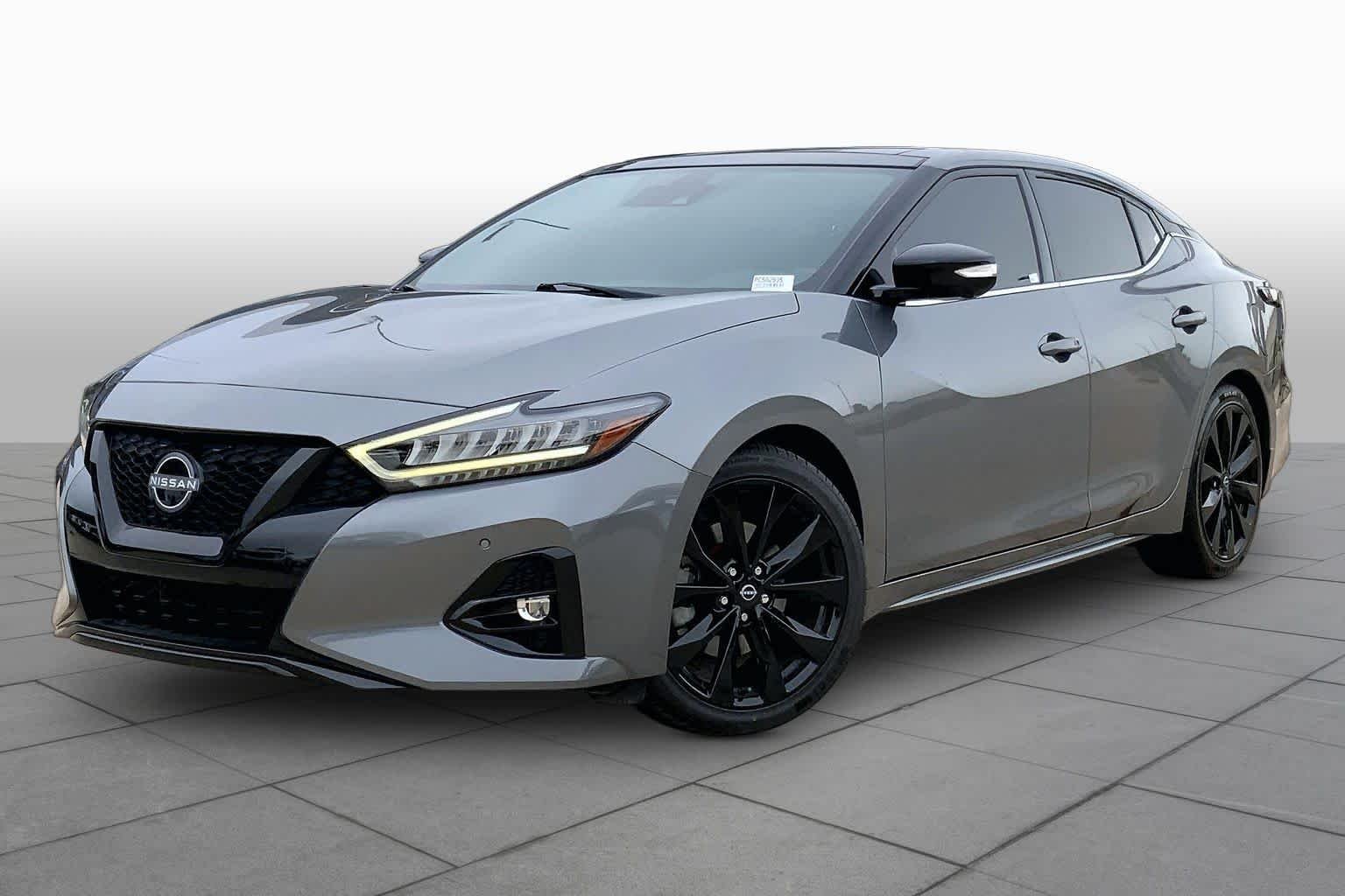 2023 Nissan Maxima SR's photo