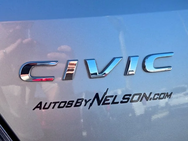 Used 2018 Silver Honda EX image 17