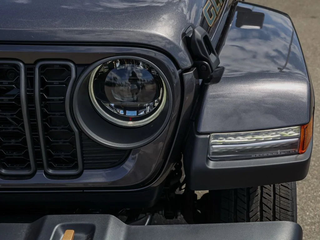 New 2026 Granite Crystal Metallic Clear-Coat Exterior Paint Jeep 85th Anniversary Edition image 10