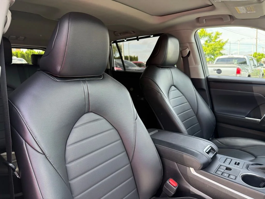 Certified Used 2024  Toyota XLE image 22