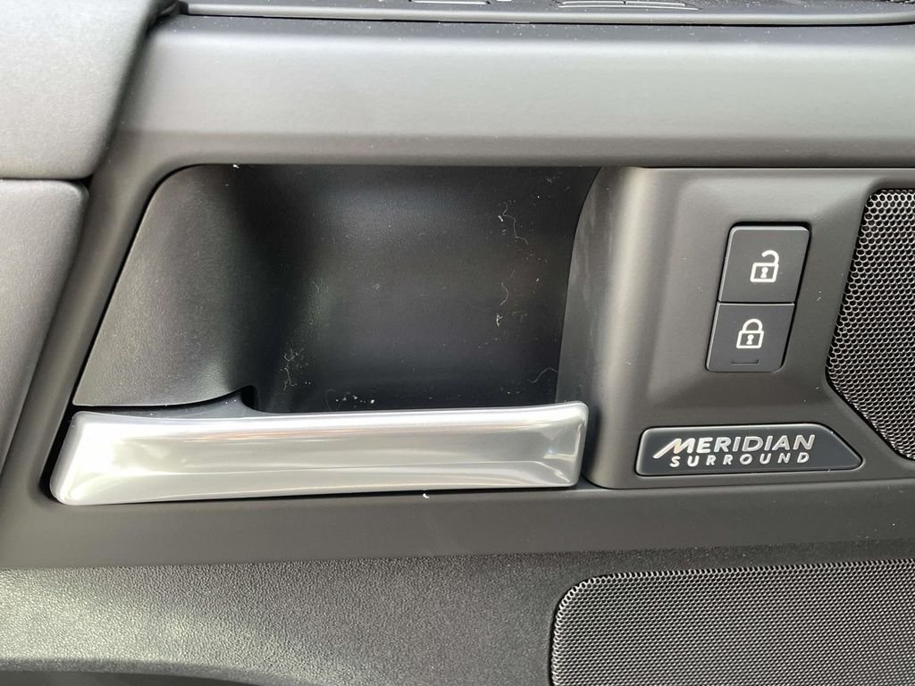 New 2026 Borasco Grey Land Rover X-Dynamic SE image 34