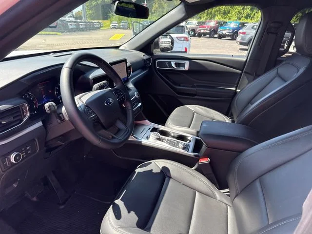 Used 2020 Oxford White Ford XLT image 12